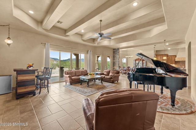 5708 Via Estrella, Las Cruces, NM 88011