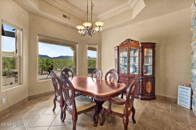 5708 Via Estrella, Las Cruces, NM 88011