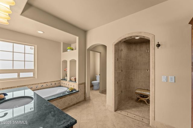 5708 Via Estrella, Las Cruces, NM 88011