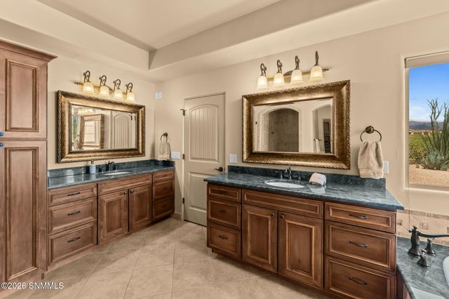 5708 Via Estrella, Las Cruces, NM 88011