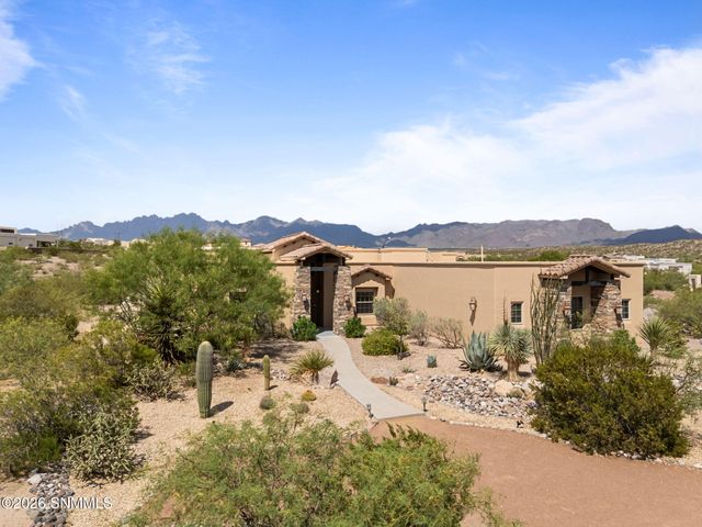 5708 Via Estrella, Las Cruces, NM 88011