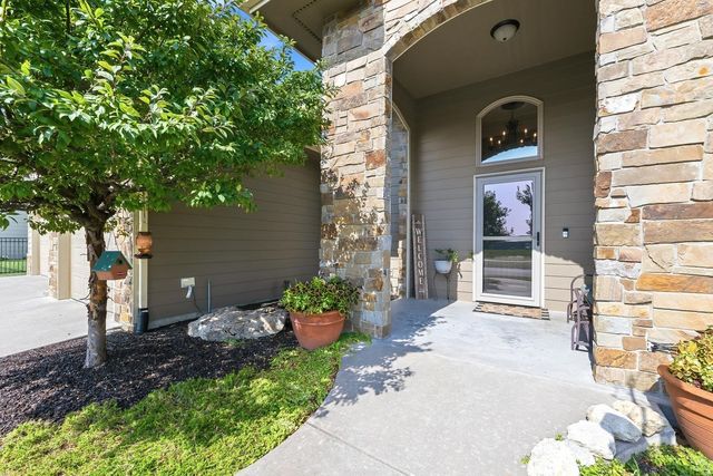 2319 S Vintage Dr, Andover, KS 67002
