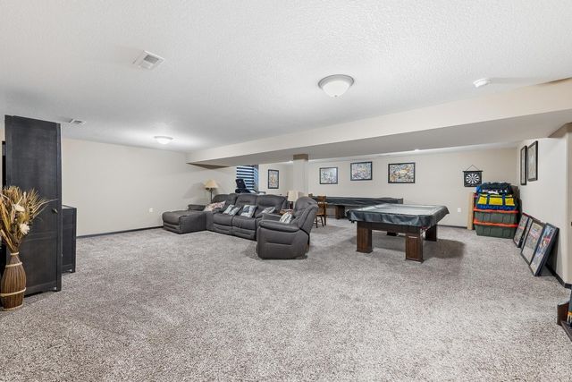 2319 S Vintage Dr, Andover, KS 67002