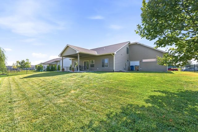 2319 S Vintage Dr, Andover, KS 67002