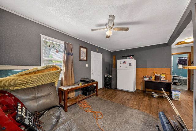 1840 Katy, New Braunfels, TX 78130