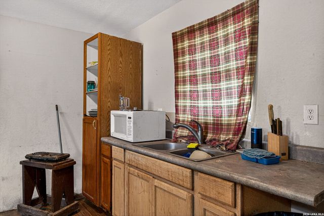 1840 Katy, New Braunfels, TX 78130