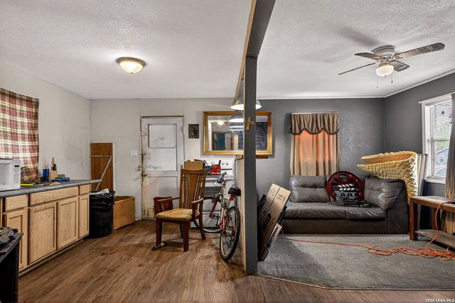 1840 Katy, New Braunfels, TX 78130