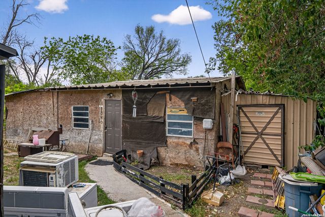 1840 Katy, New Braunfels, TX 78130