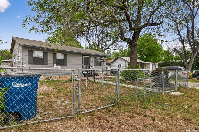 1840 Katy, New Braunfels, TX 78130