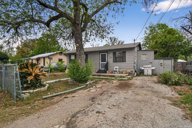 1840 Katy, New Braunfels, TX 78130