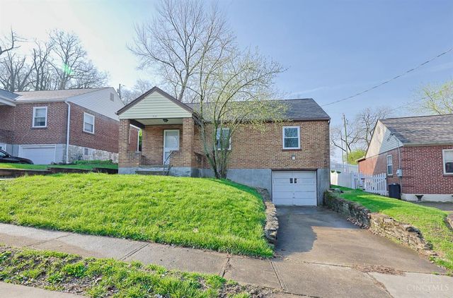 221 E Mechanic Street, Reading, OH 45215