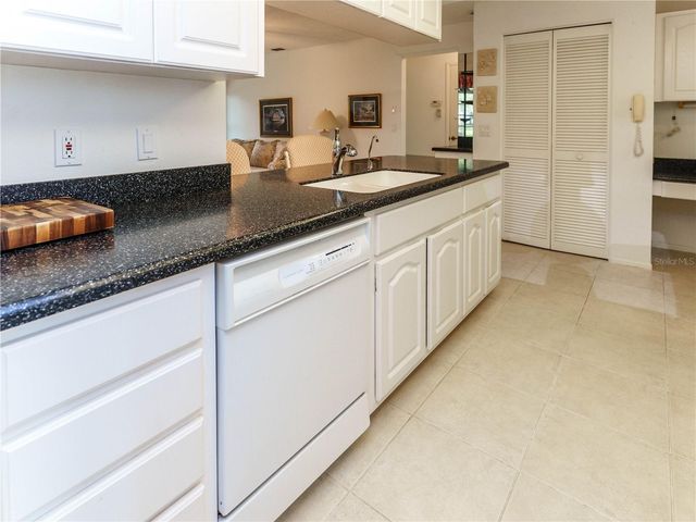 8711 GOLD PINE DR, Port Richey, FL 34668