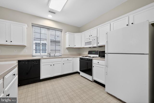 29 PENNINGTON CT, Delanco, NJ 08075