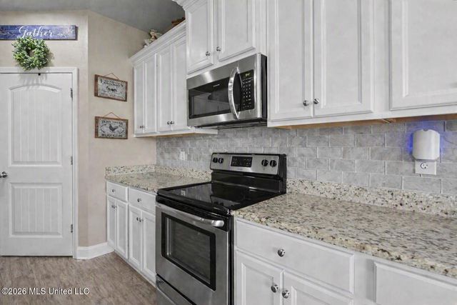 10431 Chapelwood Drive, Gulfport, MS 39503