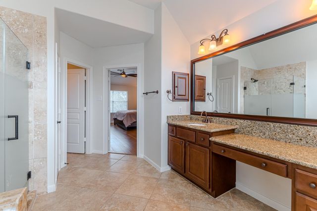 7 Stickley Court, The Woodlands, TX 77382
