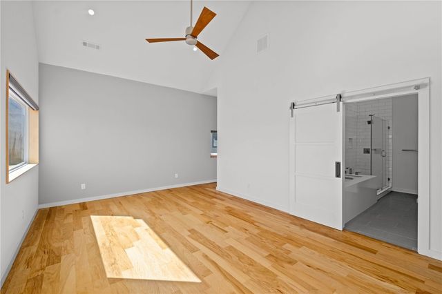 218 SE 7th Street, Bentonville, AR 72712