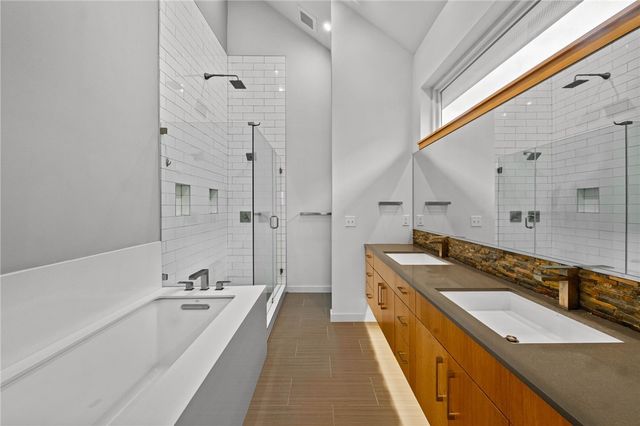 218 SE 7th Street, Bentonville, AR 72712