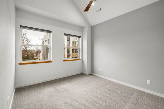 218 SE 7th Street, Bentonville, AR 72712