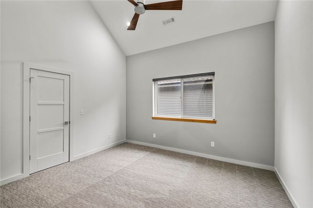 218 SE 7th Street, Bentonville, AR 72712