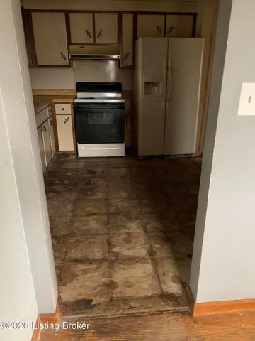 4002 Dover Ct, Louisville, KY 40216