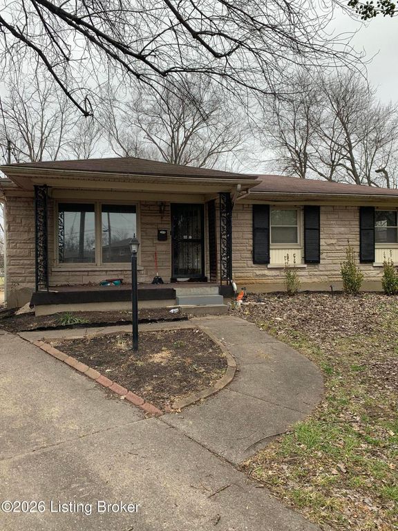 4002 Dover Ct, Louisville, KY 40216