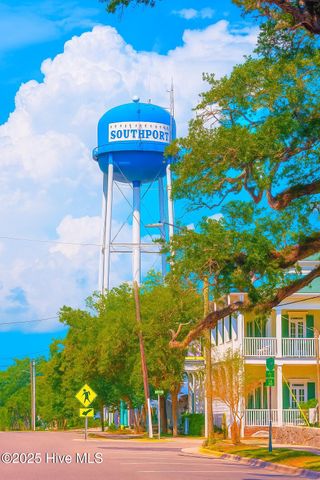403 N Howe Street, Southport, NC 28461