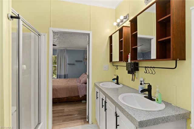 1983 Cartwright Drive, Kernersville, NC 27284