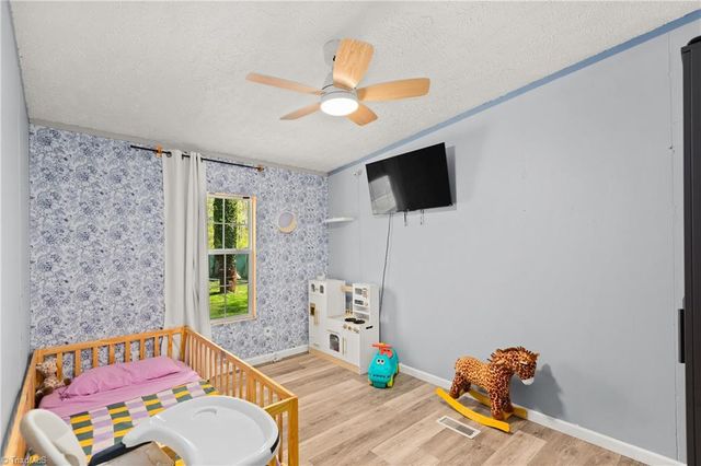 1983 Cartwright Drive, Kernersville, NC 27284