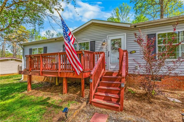 1983 Cartwright Drive, Kernersville, NC 27284