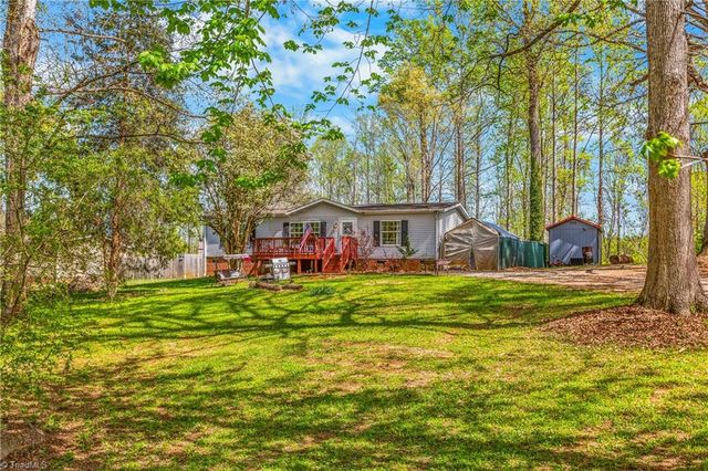 1983 Cartwright Drive, Kernersville, NC 27284