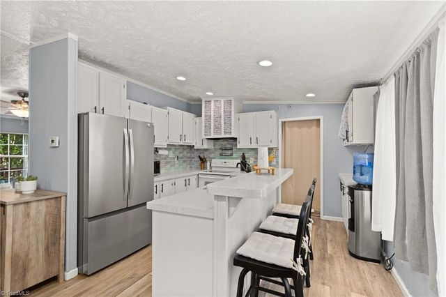 1983 Cartwright Drive, Kernersville, NC 27284