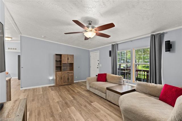1983 Cartwright Drive, Kernersville, NC 27284
