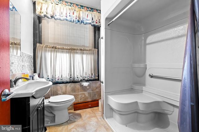 4820 PENN ST, Philadelphia, PA 19124