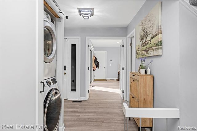 5273 Wright Way, West Bloomfield, MI 48322