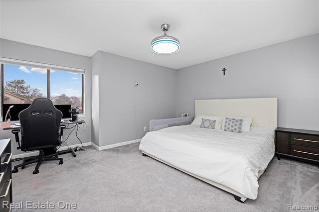 5273 Wright Way, West Bloomfield, MI 48322