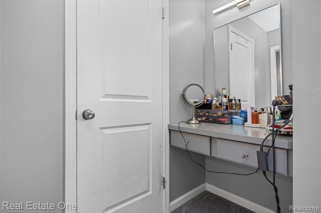 5273 Wright Way, West Bloomfield, MI 48322