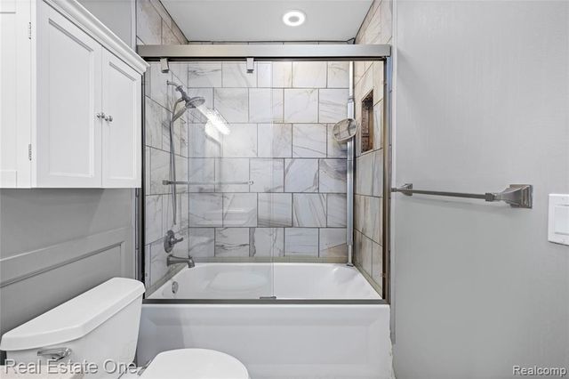 5273 Wright Way, West Bloomfield, MI 48322