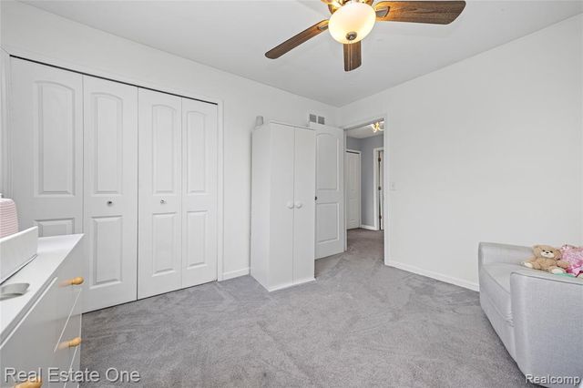 5273 Wright Way, West Bloomfield, MI 48322