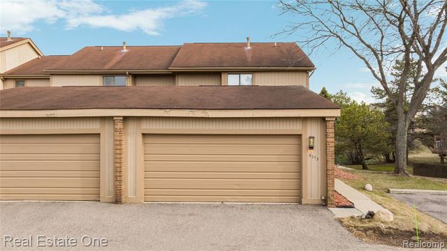 5273 Wright Way, West Bloomfield, MI 48322