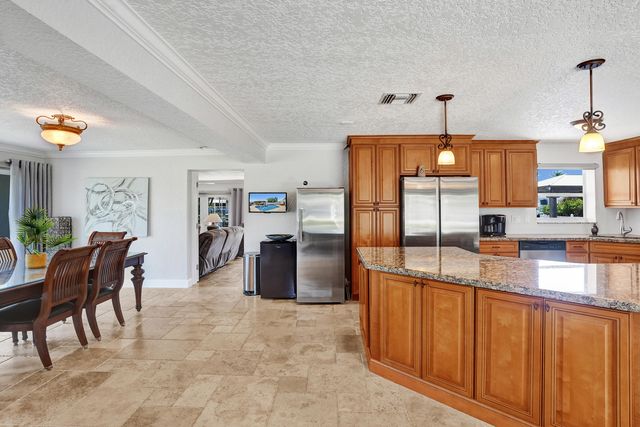 700 SE 5th Avenue, Pompano Beach, FL 33060