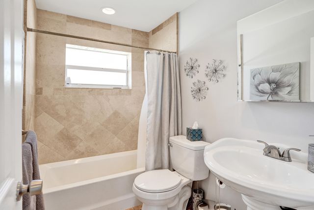 700 SE 5th Avenue, Pompano Beach, FL 33060