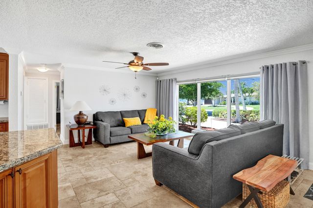 700 SE 5th Avenue, Pompano Beach, FL 33060