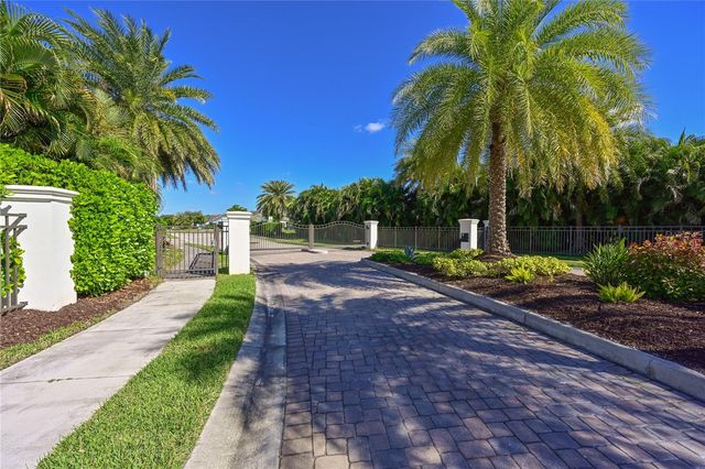 8013 CLEARWATER COURT, Sarasota, FL 34241