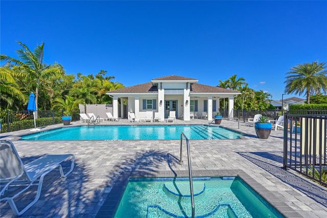 8013 CLEARWATER COURT, Sarasota, FL 34241