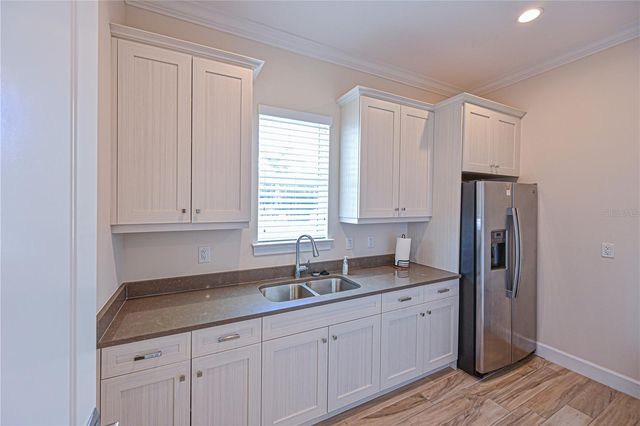 8013 CLEARWATER COURT, Sarasota, FL 34241