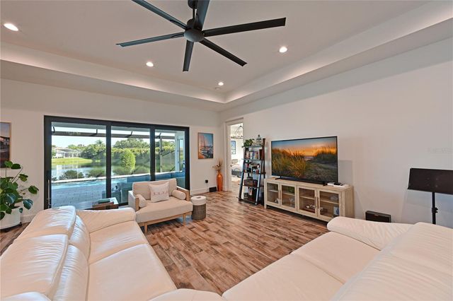 8013 CLEARWATER COURT, Sarasota, FL 34241