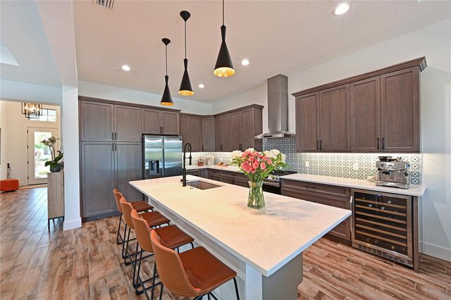 8013 CLEARWATER COURT, Sarasota, FL 34241