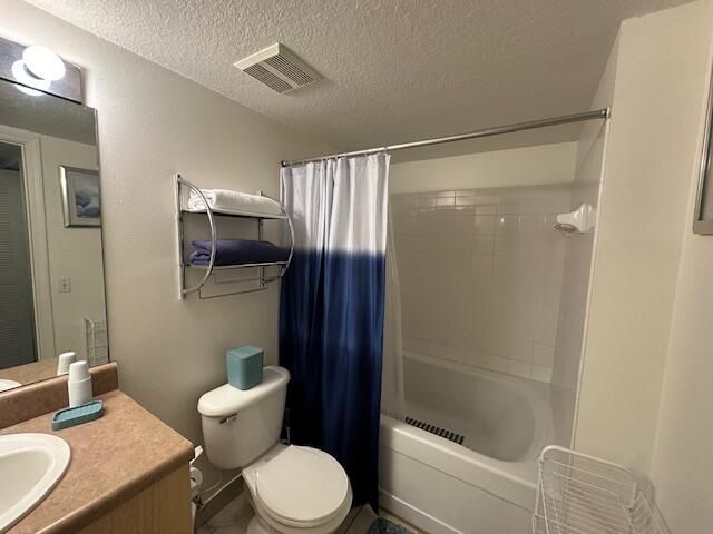 615 Villa Circle 615, Boynton Beach, FL 33435