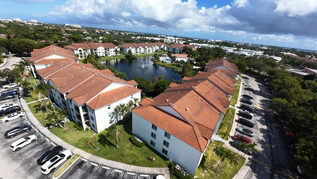 615 Villa Circle 615, Boynton Beach, FL 33435