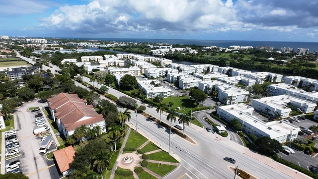 615 Villa Circle 615, Boynton Beach, FL 33435